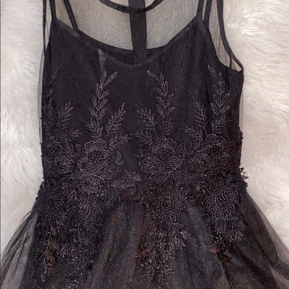 BLACK DRESS